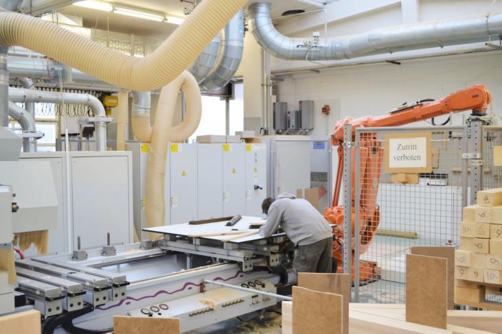 Industrielle Holzverarbeitung CNC Maschine mit Roboter